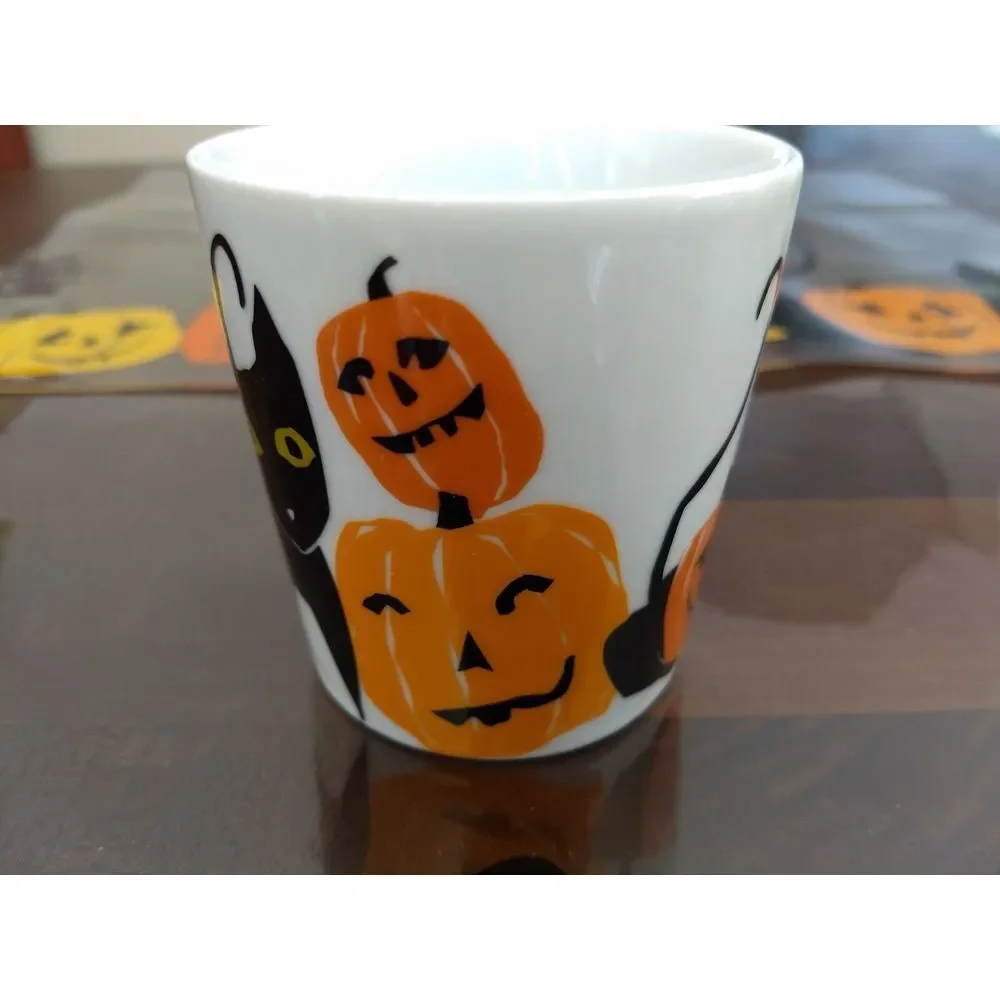 HALLOWEEN Crate & Barrel Black Cat‎ Jack-O-Lantern Coffee Mugs Matching Mats 4Pc